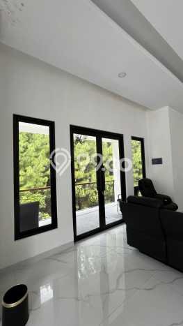 For Sale! Premium House LT 289m2 Desain Elegan di Sentul City For Sale! Premium House LT 289m2 Desain Elegan di Sentul City