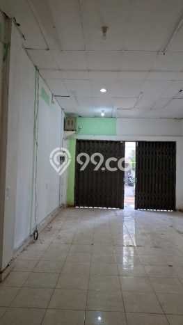 Ruko Dijual di Jakarta Barat LT 68m2 & LB 196m2 Lokasi Terbaik! Ruko Dijual di Jakarta Barat LT 68m2 & LB 196m2 Lokasi Terbaik!