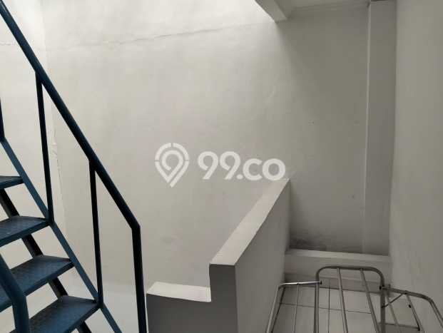 Disewakan! Rumah 3 Kamar Tidur &
3 Kamar Mandi di Sunter, Jakarta Utara Disewakan! Rumah 3 Kamar Tidur &
3 Kamar Mandi di Sunter, Jakarta Utara