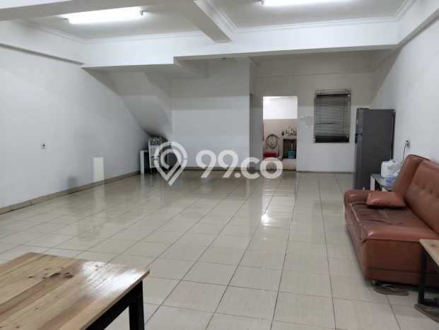 Disewakan! Rumah 3 Kamar Tidur &
3 Kamar Mandi di Sunter, Jakarta Utara Disewakan! Rumah 3 Kamar Tidur &
3 Kamar Mandi di Sunter, Jakarta Utara