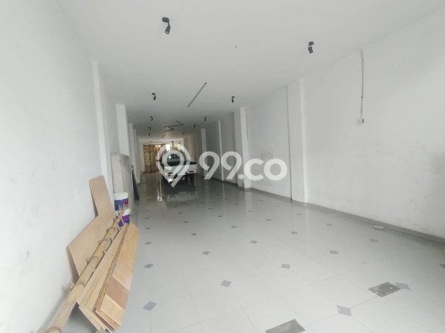 Disewakan Ruko komersial di Depok luas bangunan 250m2 Disewakan Ruko komersial di Depok luas bangunan 250m2