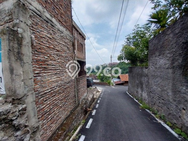 Rumah di Semarang Kondisi Baik Minimalis Dekat Fasilitas Umum Rumah di Semarang Kondisi Baik Minimalis Dekat Fasilitas Umum