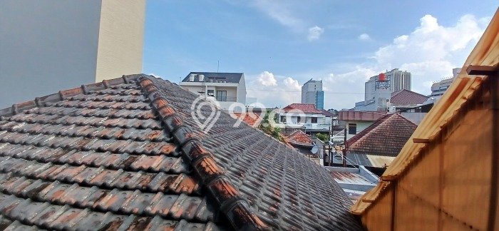 Ready to Use! Luxury House LT 197m2 Desain Elegan di Simpang Lima Ready to Use! Luxury House LT 197m2 Desain Elegan di Simpang Lima