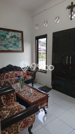 For Sale Rumah 10 Kamar Lokasi Strategis Bagus dan Strategis di Semarang Tengah For Sale Rumah 10 Kamar Lokasi Strategis Bagus dan Strategis di Semarang Tengah