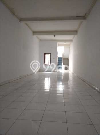 AREA KOMERSIAL! Ruko For Rent Kawasan , Luas 160m2m², Jalan Utama, Siap Operasional AREA KOMERSIAL! Ruko For Rent Kawasan , Luas 160m2m², Jalan Utama, Siap Operasional