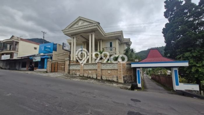 Vila Premium Kawasan Tawangmangu, Area 324m2m², Area Nyaman untuk Anda Vila Premium Kawasan Tawangmangu, Area 324m2m², Area Nyaman untuk Anda