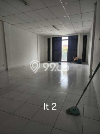 Disewakan Ruko di Kawasan Ramai Mekar Wangi Luas 230m2 Disewakan Ruko di Kawasan Ramai Mekar Wangi Luas 230m2