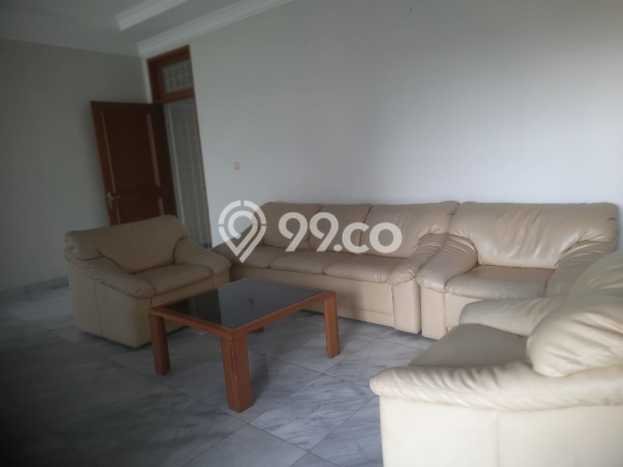 Sewa Rumah Harga Terjangkau di Setra Sari Bandung dengan 5 Kamar Tidur Sewa Rumah Harga Terjangkau di Setra Sari Bandung dengan 5 Kamar Tidur