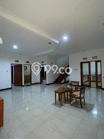 Rumah sewa siap pakai 4 KT di Setiabudi, Bandung Rumah sewa siap pakai 4 KT di Setiabudi, Bandung