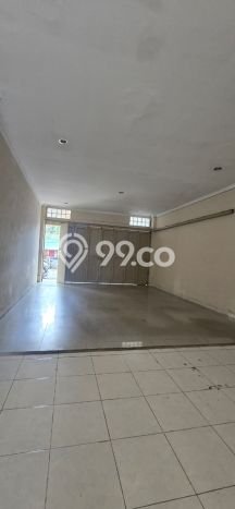 Ruko untuk disewa di Andir punya LT 136m2 & LB 270m2 harga sewa kompetitif Ruko untuk disewa di Andir punya LT 136m2 & LB 270m2 harga sewa kompetitif