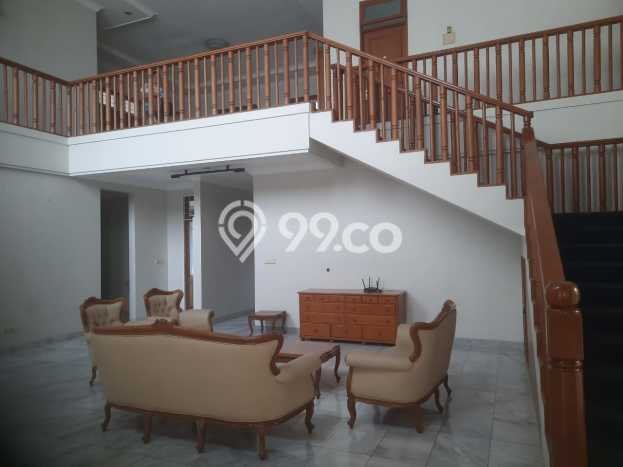 Sewa Rumah Harga Terjangkau di Setra Sari Bandung dengan 5 Kamar Tidur Sewa Rumah Harga Terjangkau di Setra Sari Bandung dengan 5 Kamar Tidur
