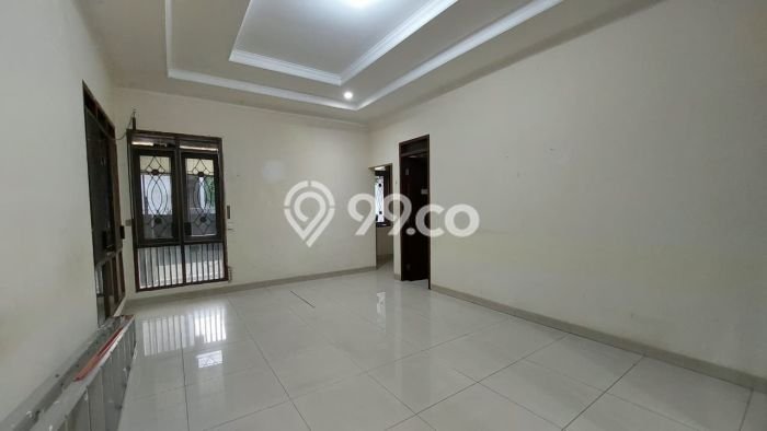 Jarang Ada! Rumah Sewa 4 Kamar Bagus Siap Huni Turangga Jarang Ada! Rumah Sewa 4 Kamar Bagus Siap Huni Turangga