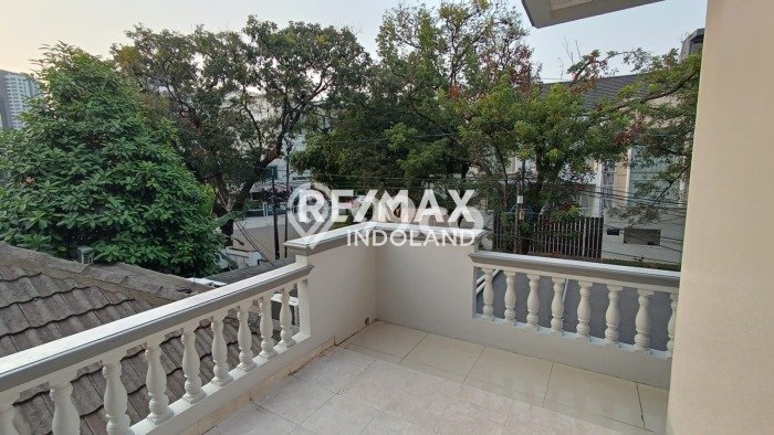 For Sale Rumah Elit Exclusive di Kebayoran Baru, Jakarta Selatan For Sale Rumah Elit Exclusive di Kebayoran Baru, Jakarta Selatan