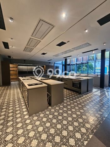 Dijual! Kantor di S Parman Jakarta Barat LT 534m2 / LB 665m2 Kawasan Strategis Dijual! Kantor di S Parman Jakarta Barat LT 534m2 / LB 665m2 Kawasan Strategis