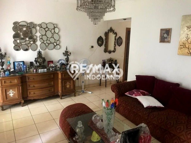 Jual Rumah Luas Elegan Dengan View Eksklusif di Pejaten, Jakarta Selatan Jual Rumah Luas Elegan Dengan View Eksklusif di Pejaten, Jakarta Selatan