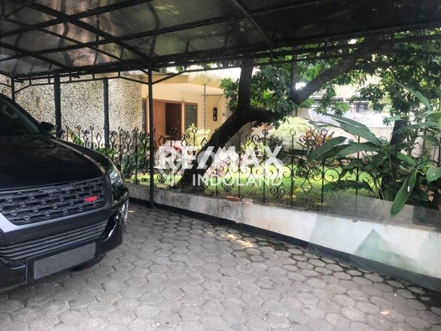 Jual Rumah Luas Elegan Dengan View Eksklusif di Pejaten, Jakarta Selatan Jual Rumah Luas Elegan Dengan View Eksklusif di Pejaten, Jakarta Selatan