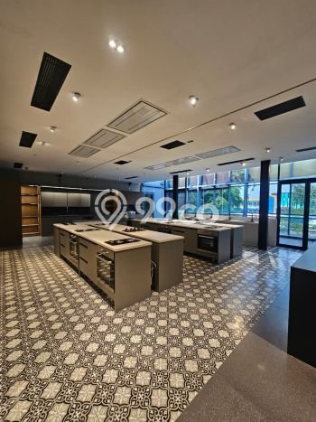 Dijual! Kantor di S Parman Jakarta Barat LT 534m2 / LB 665m2 Kawasan Strategis Dijual! Kantor di S Parman Jakarta Barat LT 534m2 / LB 665m2 Kawasan Strategis