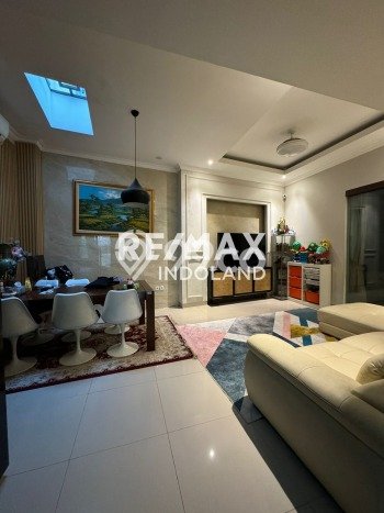 Hunian Mewah Dijual LT 141m2 di Cilandak, Jakarta Selatan Hunian Mewah Dijual LT 141m2 di Cilandak, Jakarta Selatan