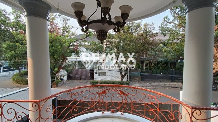For Sale Rumah Elit Exclusive di Kebayoran Baru, Jakarta Selatan For Sale Rumah Elit Exclusive di Kebayoran Baru, Jakarta Selatan