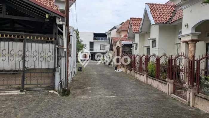Rumah Strategis Minimalis Lb 200m2 di Ngaglik, Sleman Rumah Strategis Minimalis Lb 200m2 di Ngaglik, Sleman
