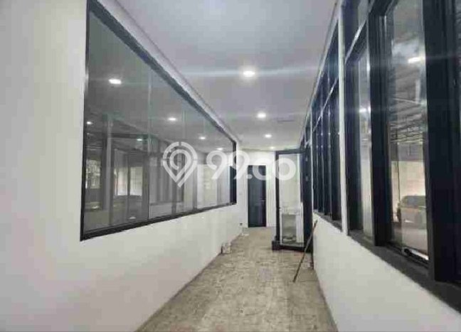 Gudang Disewa di Jagakarsa, Jakarta Selatan, LT 1200m2 / LB 400m2 Gudang Disewa di Jagakarsa, Jakarta Selatan, LT 1200m2 / LB 400m2