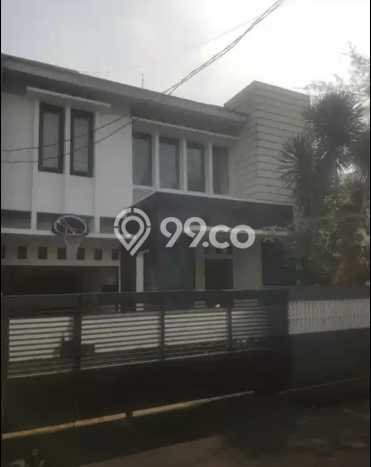 Rumah Elit Modern Tanpa Renovasi di Condet Jakarta Timur Rumah Elit Modern Tanpa Renovasi di Condet Jakarta Timur