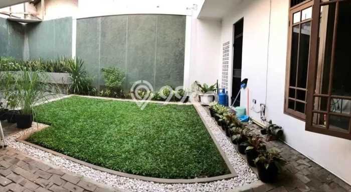 Rumah Mewah Siap Huni LT 330m2 di Kebon Jeruk, Jakarta Barat Rumah Mewah Siap Huni LT 330m2 di Kebon Jeruk, Jakarta Barat