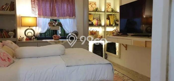 For Sale! Premium House LT 150m2 Desain Elegan di Srengseng For Sale! Premium House LT 150m2 Desain Elegan di Srengseng