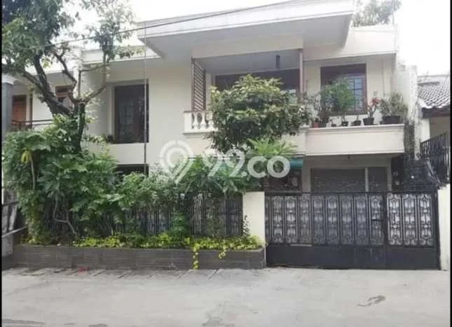 Rumah Elit Modern Siap Huni di Bendungan Hilir Jakarta Pusat Rumah Elit Modern Siap Huni di Bendungan Hilir Jakarta Pusat