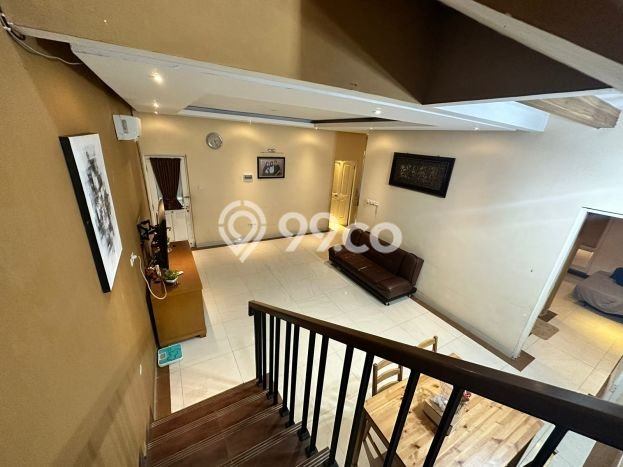 Rumah Luas Asri 4 KT Siap Pakai di Joglo Jakarta Barat Rumah Luas Asri 4 KT Siap Pakai di Joglo Jakarta Barat