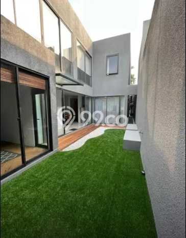 Ready to Use! Luxury House LT 237m2 Desain Modern di Bintaro Ready to Use! Luxury House LT 237m2 Desain Modern di Bintaro