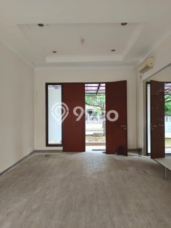 Disewakan! Rumah 3 Kamar Tidur &
3 Kamar Mandi di harapan indah, Bekasi Disewakan! Rumah 3 Kamar Tidur &
3 Kamar Mandi di harapan indah, Bekasi