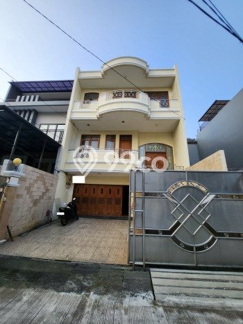 Dijual Kost di Kawasan Kelapa Gading, Jakarta Utara, Spesifikasi 11 KT, 6 KM, 136m2 Dijual Kost di Kawasan Kelapa Gading, Jakarta Utara, Spesifikasi 11 KT, 6 KM, 136m2