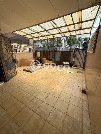 Rumah Luas Asri 4 KT Siap Pakai di Sunter Jakarta Utara Rumah Luas Asri 4 KT Siap Pakai di Sunter Jakarta Utara