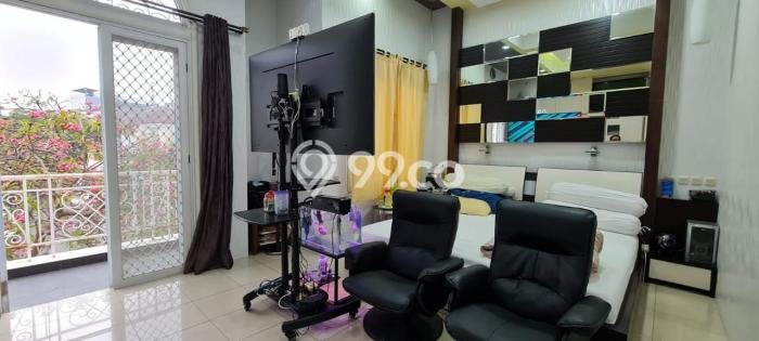 Lokasi terbaik! Rumah siap pakai disewakan di Kelapa Gading LB 200m2 Lokasi terbaik! Rumah siap pakai disewakan di Kelapa Gading LB 200m2