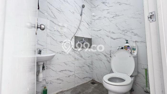 Rumah Mewah Dijual LT 102m2 di Kelapa Gading, Jakarta Utara Rumah Mewah Dijual LT 102m2 di Kelapa Gading, Jakarta Utara