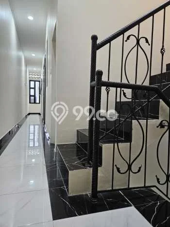Rumah Modern Minimalis 9 KT Siap Huni di Kelapa Gading Rumah Modern Minimalis 9 KT Siap Huni di Kelapa Gading