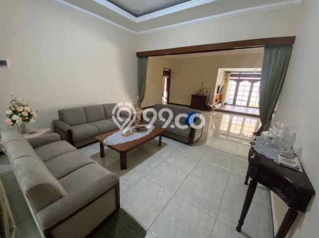 Dijual Rumah 5 Kamar Lokasi Ideal Nyaman dan Strategis di Pasar Kliwon Dijual Rumah 5 Kamar Lokasi Ideal Nyaman dan Strategis di Pasar Kliwon