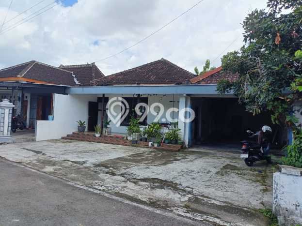 Rumah Strategis Modern Lb 750m2 di Polokarto, Sukoharjo Rumah Strategis Modern Lb 750m2 di Polokarto, Sukoharjo