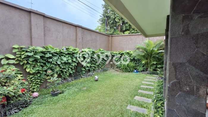 Dijual Rumah 5 Kamar Lokasi Ideal Nyaman dan Strategis di Pasar Kliwon Dijual Rumah 5 Kamar Lokasi Ideal Nyaman dan Strategis di Pasar Kliwon