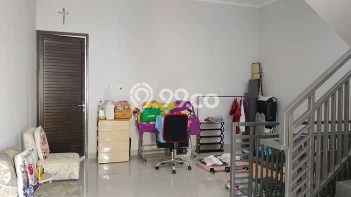 Unit Ruko Dijual di Banjarsari Solo Luas Bangunan 180m2 Unit Ruko Dijual di Banjarsari Solo Luas Bangunan 180m2