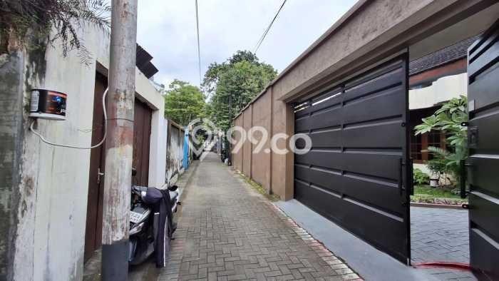 Dijual Rumah 5 Kamar Lokasi Ideal Nyaman dan Strategis di Pasar Kliwon Dijual Rumah 5 Kamar Lokasi Ideal Nyaman dan Strategis di Pasar Kliwon