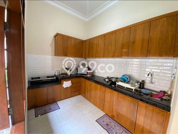 Dijual Rumah 5 Kamar Lokasi Ideal Nyaman dan Strategis di Pasar Kliwon Dijual Rumah 5 Kamar Lokasi Ideal Nyaman dan Strategis di Pasar Kliwon