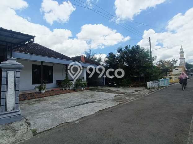 Rumah Strategis Modern Lb 750m2 di Polokarto, Sukoharjo Rumah Strategis Modern Lb 750m2 di Polokarto, Sukoharjo