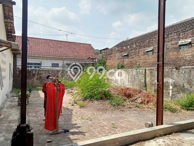 Tanah Dijual Lokasi Manahan, Solo Luas 343m2 Legalitas Aman Tanah Dijual Lokasi Manahan, Solo Luas 343m2 Legalitas Aman