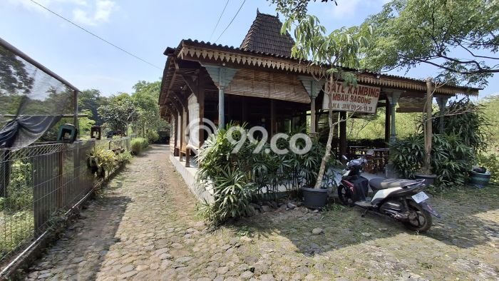 Dijual! Komersial di Winong Boyolali LT 1124m2 / LB 1124m2 Kawasan Bisnis Dijual! Komersial di Winong Boyolali LT 1124m2 / LB 1124m2 Kawasan Bisnis