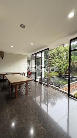 For Sale! Luxury House LT 1200m2 Desain Modern di Alam Sutera For Sale! Luxury House LT 1200m2 Desain Modern di Alam Sutera
