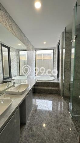 Dijual Rumah Mewah Megah Dengan View Cantik di BSD City, Tangerang Dijual Rumah Mewah Megah Dengan View Cantik di BSD City, Tangerang
