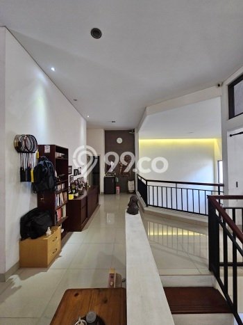 Hot Offer Hunian Mewah Ideal dan Luas di Karawaci, Tangerang Hot Offer Hunian Mewah Ideal dan Luas di Karawaci, Tangerang