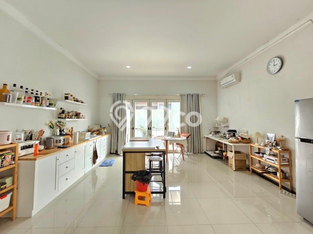 Dijual Rumah Mewah Megah Dengan View Cantik di Alam Sutera, Tangerang Dijual Rumah Mewah Megah Dengan View Cantik di Alam Sutera, Tangerang